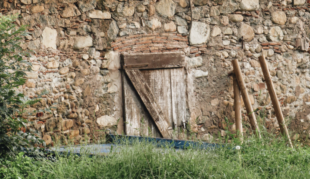 Coliving rural: comunitat real i arrelament territorial